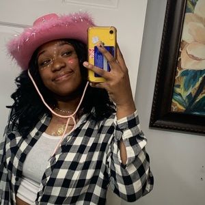 Meet your Posher, Paris